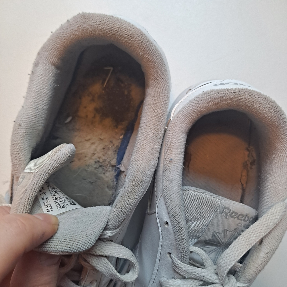 White Reebok Classics - Picture 9 of 10